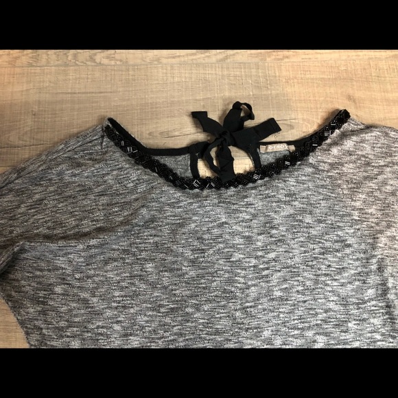2 shirt comfortable sweater with sleeves - Picture 4 of 4